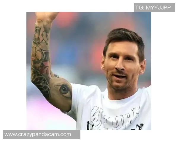 足球明星珍贵瞬间揭秘罕见照片背后的故事与情感